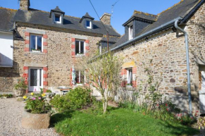 Maison chaleureuse à Pordic avec jardin et cheminée